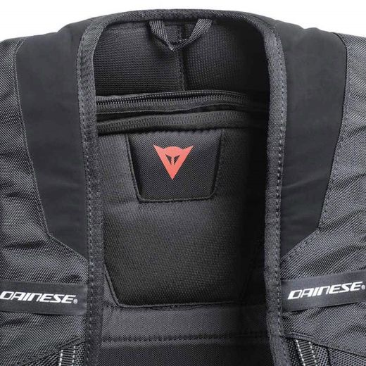 DAINESE D-MACH BACKPACK STEALTH-BLACK 22.2L