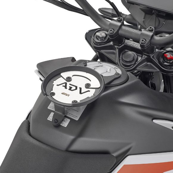 GIVI BF51 Tanklock Βάση Σακιδίου Ρεζερβουάρ KTM 390 / 790 / 890 Adventure (2019-2025 Models) Χανιά