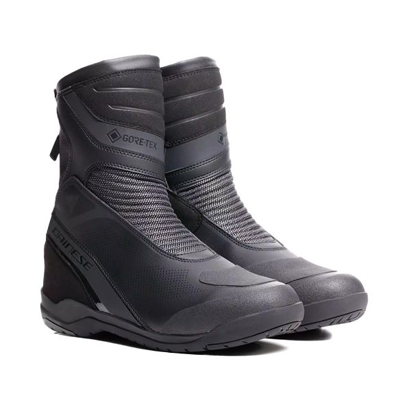 Τουριστικές μπότες Dainese Blackwing Gore-Tex μαύρο | Αδιάβροχες μπότες μηχανής | GASmoto.gr Χανιά